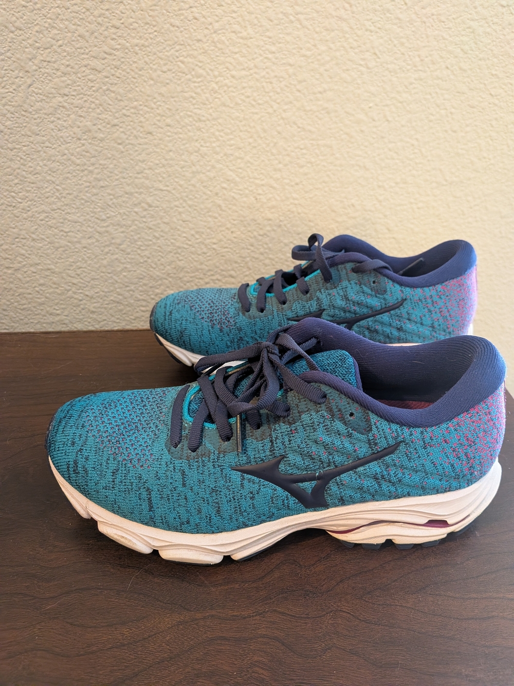 Mizuno Women's Teal Running Shoes - Lightweight Comfort